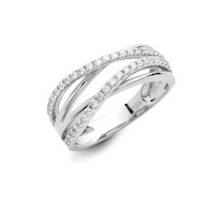 18k white gold and diamond ring